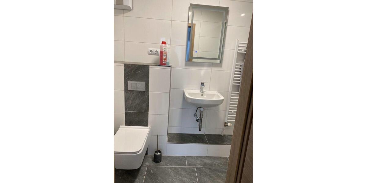 Wohnen auf Zeit Neumünster Brachenfeld/Ruthenberg - 9 Zimmer, 200 m&sup2;, 15&euro; | Angebot:26181180