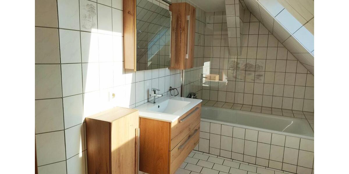 Dachgeschoßwohnung Vorbach - 2.5 Zimmer, 86 m&sup2;, 675&euro; | Angebot:25855038