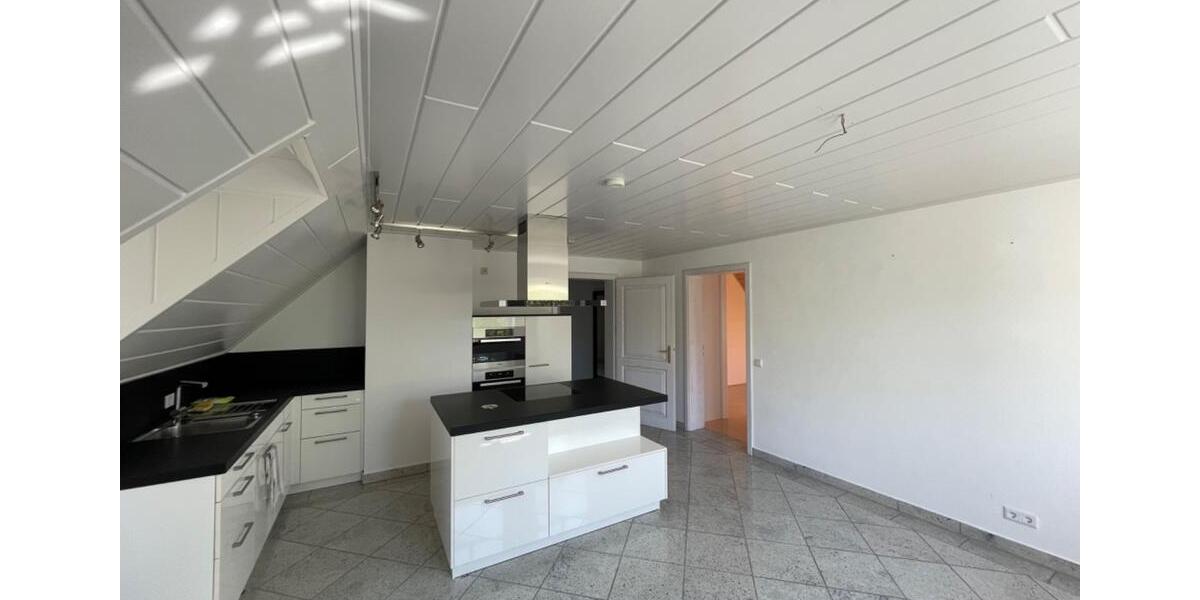 Dachgeschoßwohnung Buttenheim - 4 Zimmer, 119 m&sup2;, 1.200&euro; | Angebot:26561819