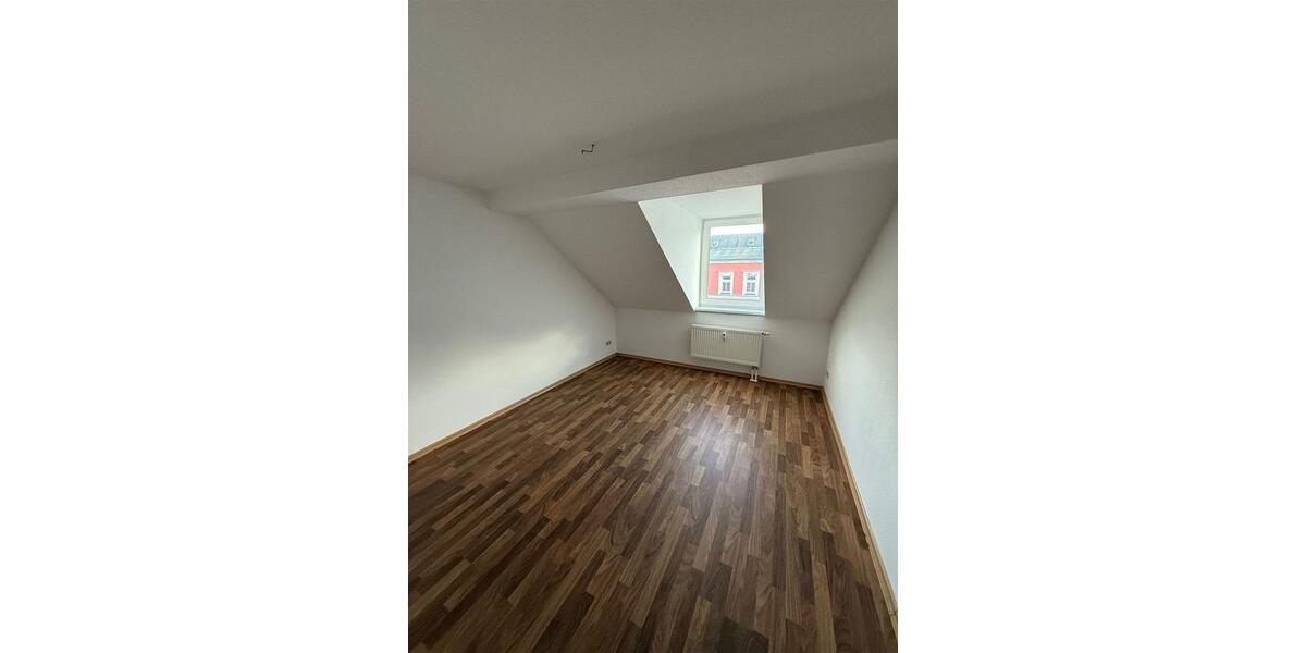 Dachgeschoßwohnung Chemnitz Bernsdorf - 3 Zimmer, 58 m&sup2;, 299&euro; | Angebot:26038021