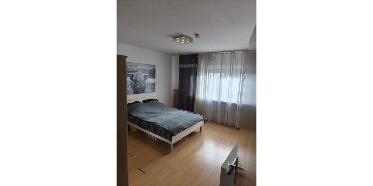 Etagenwohnung Hockenheim - 3 Zimmer, 96 m&sup2;, 1.200&euro; | Angebot:25308127