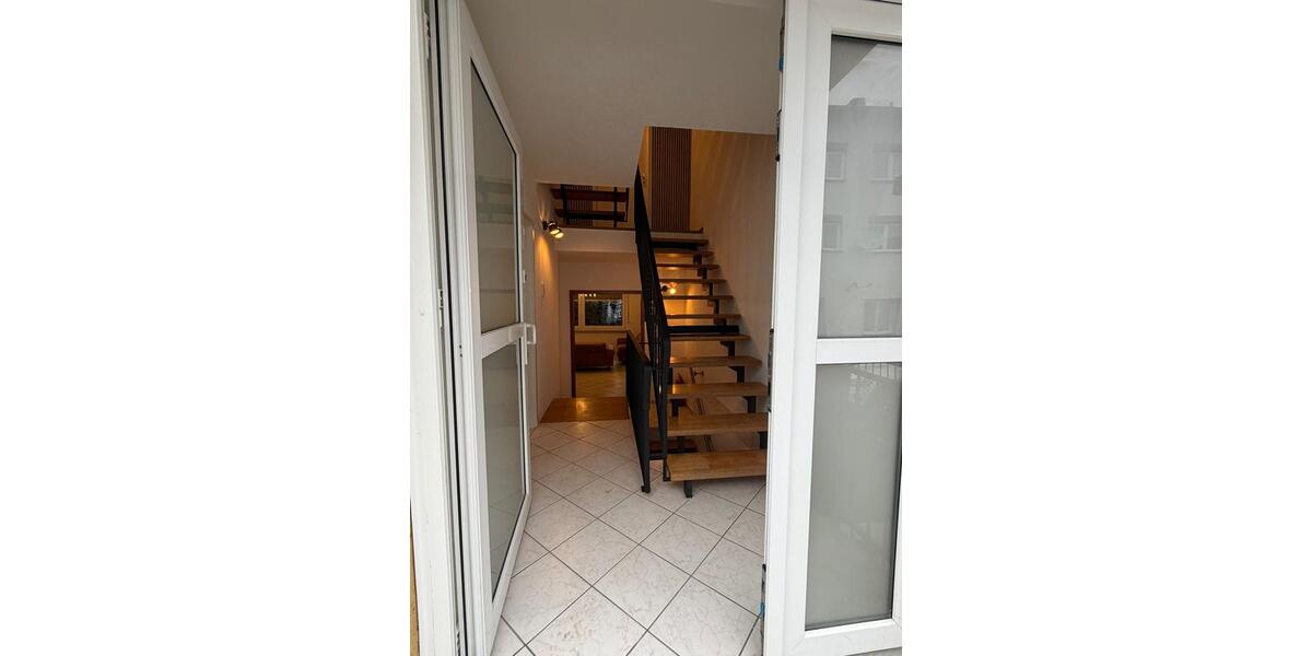 Wohnen auf Zeit Bischofsheim - 3.5 Zimmer, 130 m&sup2;, 18&euro; | Angebot:25157438