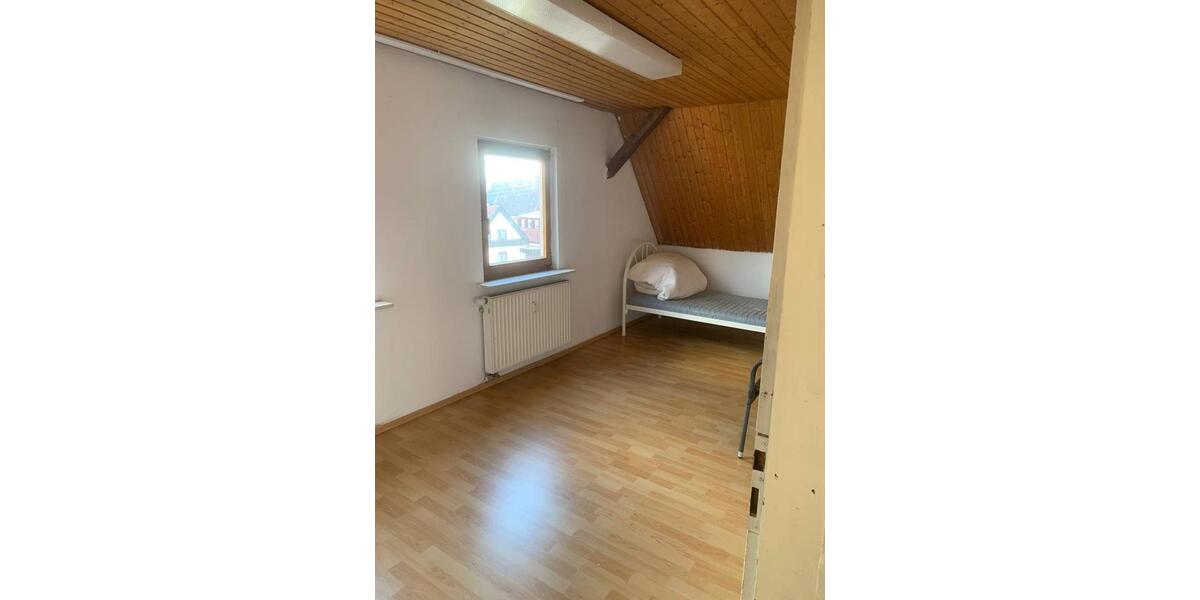Dachgeschoßwohnung Eutingen im Gäu - 4 Zimmer, 85 m&sup2;, 627&euro; | Angebot:24178312
