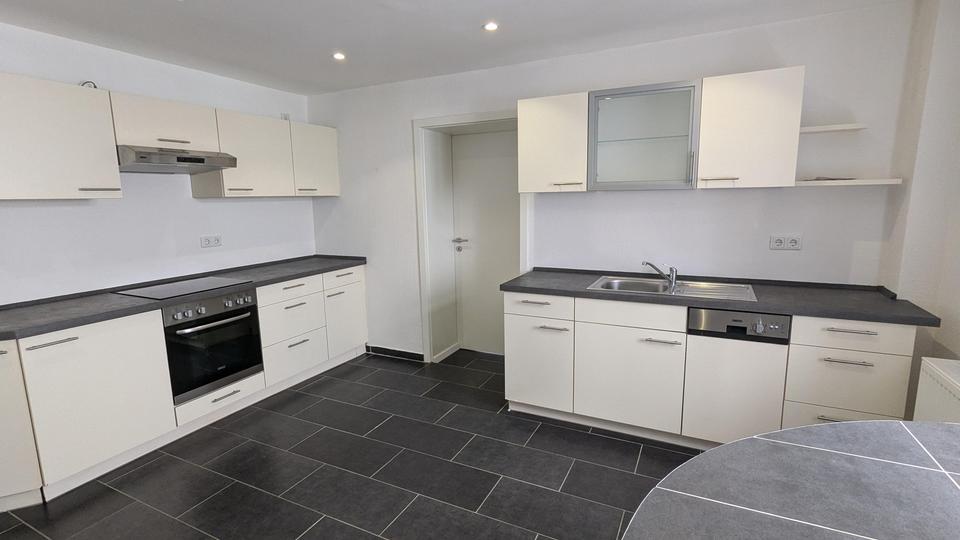 Erdgeschoßwohnung Schwabach - 3 Zimmer, 100 m&sup2;, 1.090&euro; | Angebot:26022053