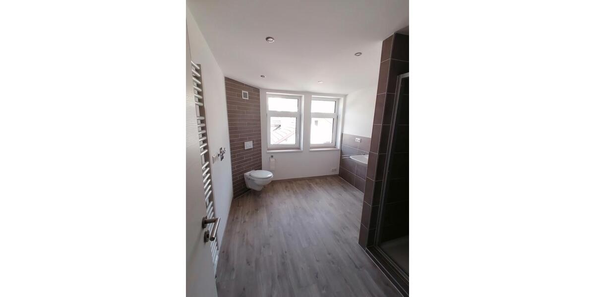 Dachgeschoßwohnung Sonneberg - 2 Zimmer, 62 m&sup2;, 590&euro; | Angebot:25976122