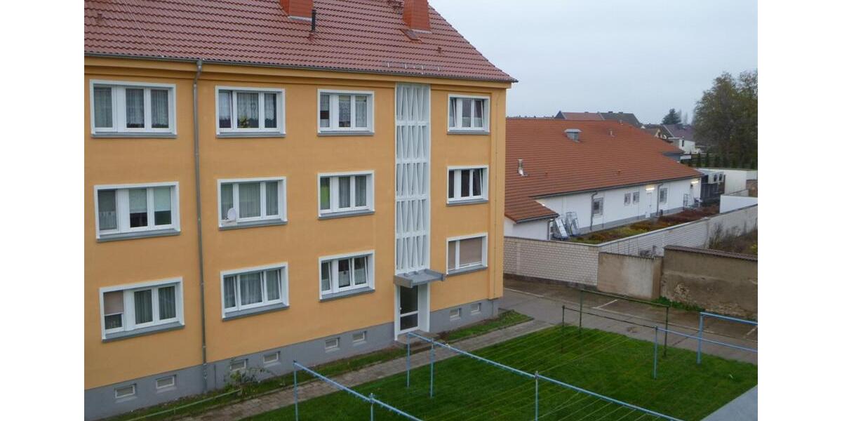 Etagenwohnung Nienburg (Saale) - 3 Zimmer, 57 m&sup2;, 330&euro; | Angebot:26251281