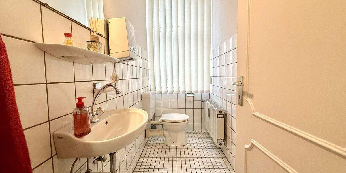 Gewerbeobjekt Geldern - 8 Zimmer, 260 m&sup2;, 1.875&euro; | Angebot:24609724