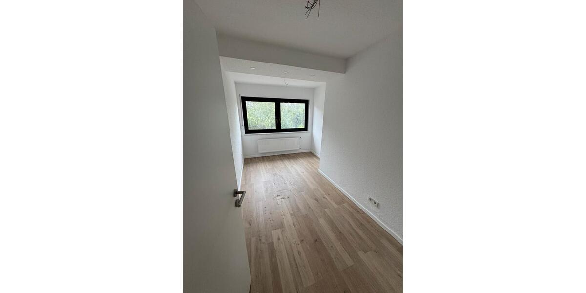 Etagenwohnung Saarlouis - 3 Zimmer, 80 m&sup2;, 890&euro; | Angebot:26561981