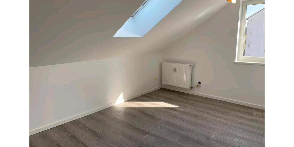 Dachgeschoßwohnung Volkach - 3 Zimmer, 68 m&sup2;, 750&euro; | Angebot:26365065