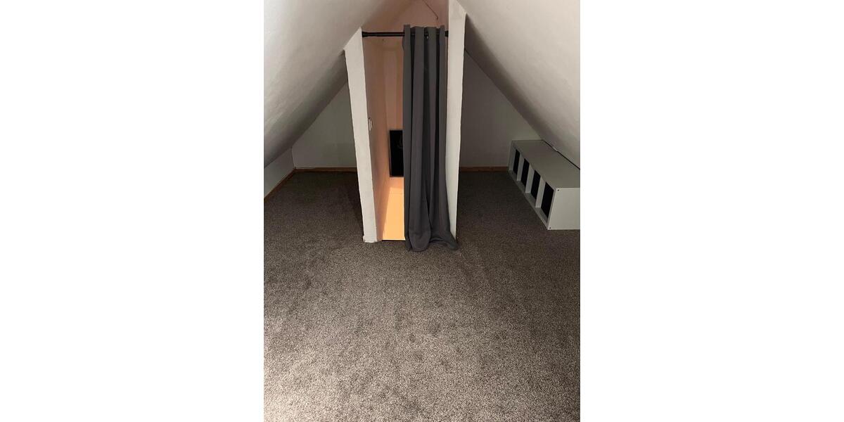 Dachgeschoßwohnung Hude (Oldenburg) - 2.5 Zimmer, 65 m&sup2;, 650&euro; | Angebot:26662499