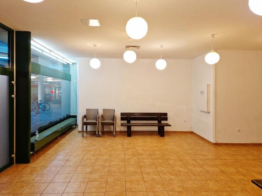Tolle Ladenfläche in optimaler Lage in der Hainstraße 25 ! zimmer