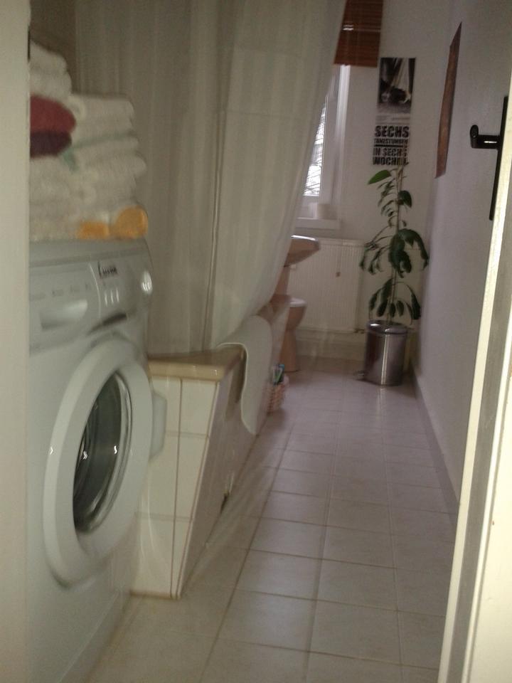 3-Zimmer Wohnung Badewanne, Balkon, WG, Medizinstudenten, 500€