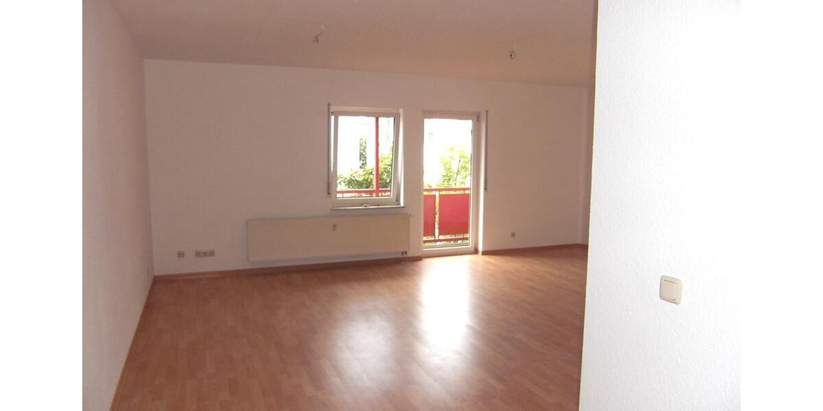 Etagenwohnung Neuhaus am Rennweg - 3 Zimmer, 68 m&sup2;, 420&euro; | Angebot:25022149