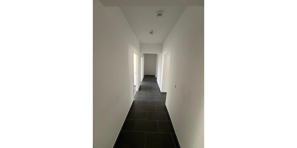 Etagenwohnung Bergheim - 3 Zimmer, 85 m&sup2;, 1.495&euro; | Angebot:26366555