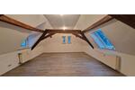 Dachgeschosswohnung - frisch renoviert mit Einbauküche zimmer