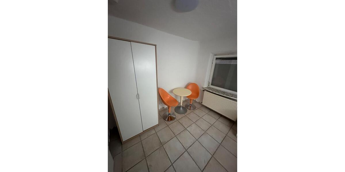 Wohnen auf Zeit Göppingen - 14 Zimmer, 200 m&sup2;, 17&euro; | Angebot:26382873