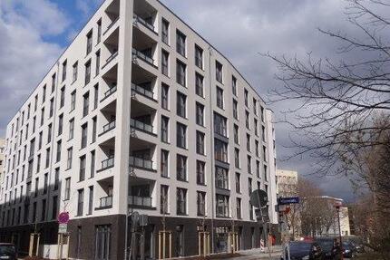 Zentrumsnah wohnen: 2-Zimmer-Wohnung mit Einbauküche, Balkon und TG-Stellplatz 2 zimmer