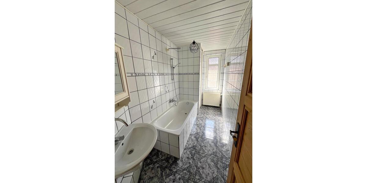 Etagenwohnung Bad Kreuznach Bad Münster am Stein-Ebernburg - 4 Zimmer, 123 m&sup2;, 1.350&euro; | Angebot:25986624