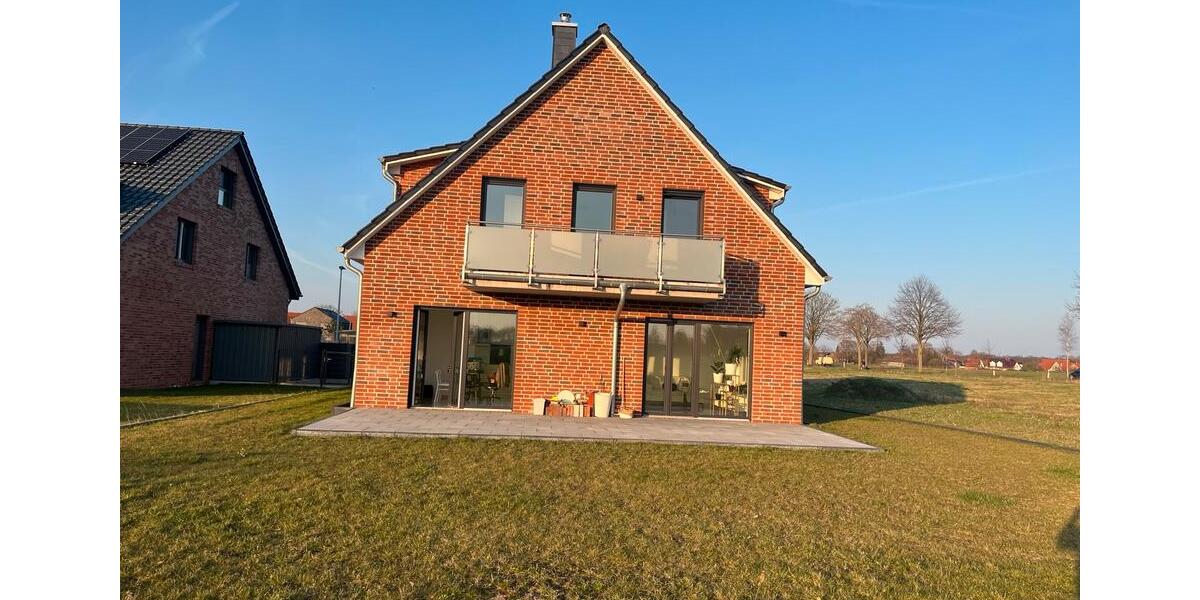 Doppelhaushälfte Langenhagen Engelbostel - 5 Zimmer, 153 m&sup2;, 2.800&euro; | Angebot:25819103