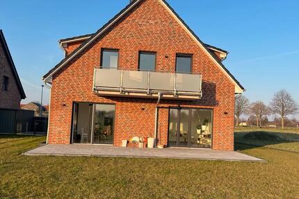 Haus Langenhagen Engelbostel - 5 Zimmer, 153 m&sup2;, 2.800&euro; | Angebot:25819103