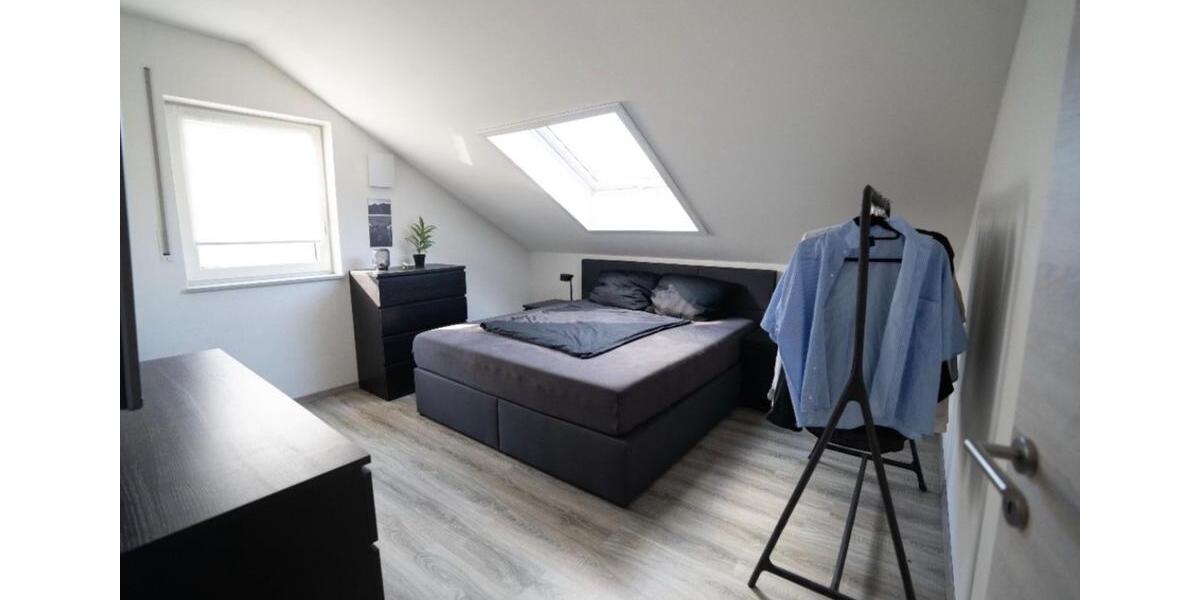 Dachgeschoßwohnung Moosthenning - 3 Zimmer, 70 m&sup2;, 750&euro; | Angebot:25852494