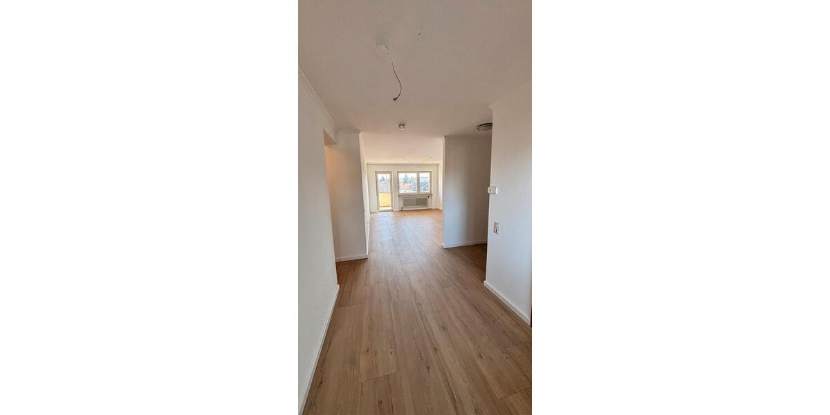 Etagenwohnung Schwalbach - 3 Zimmer, 96 m&sup2;, 860&euro; | Angebot:25883544