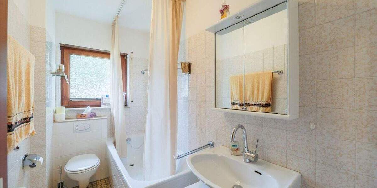 Etagenwohnung Titisee-Neustadt Titisee - 2 Zimmer, 73 m&sup2;, 690&euro; | Angebot:25348653