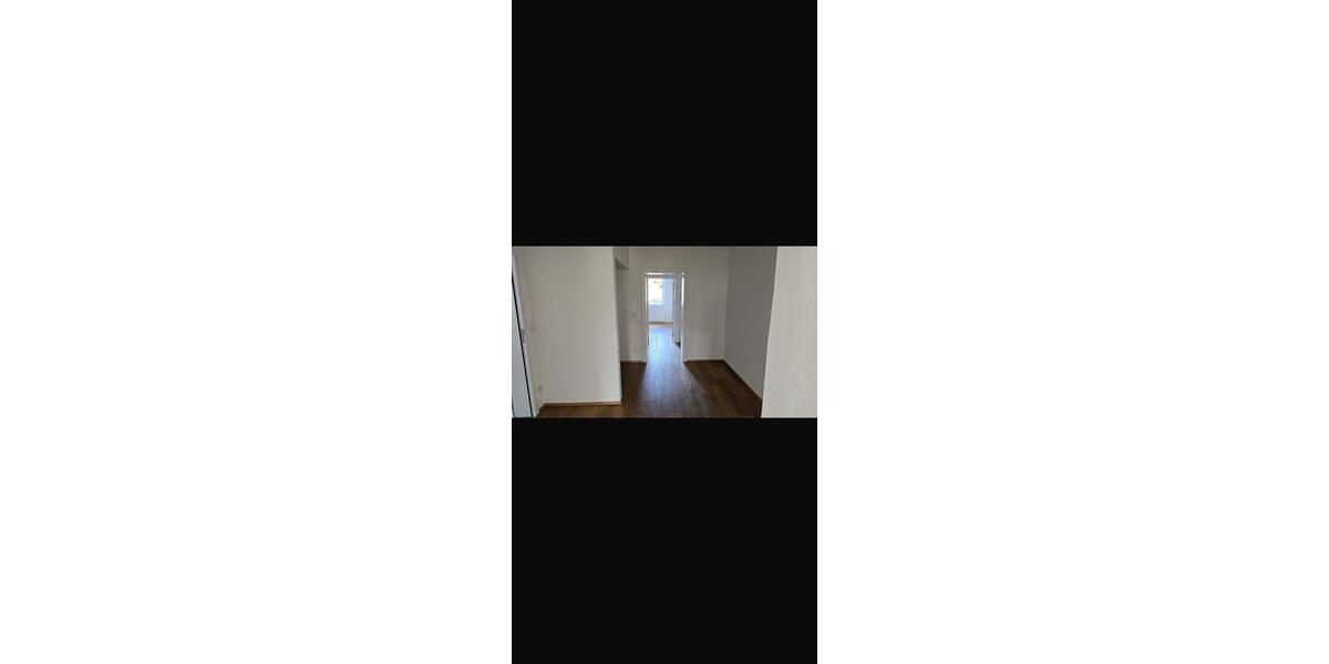 Etagenwohnung Amberg - 5 Zimmer, 146 m&sup2;, 1.345&euro; | Angebot:24678372