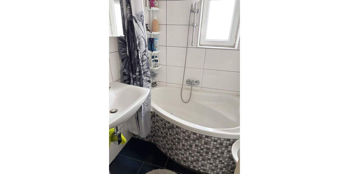 Etagenwohnung Volkach - 4 Zimmer, 98 m&sup2;, 930&euro; | Angebot:25777716