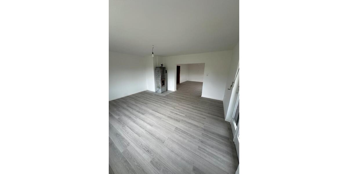 Hochparterre Motten - 2 Zimmer, 84 m&sup2;, 680&euro; | Angebot:26523065