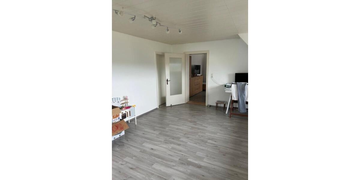 Dachgeschoßwohnung Kulmbach Blaich - 4 Zimmer, 90 m&sup2;, 1.000&euro; | Angebot:26639965