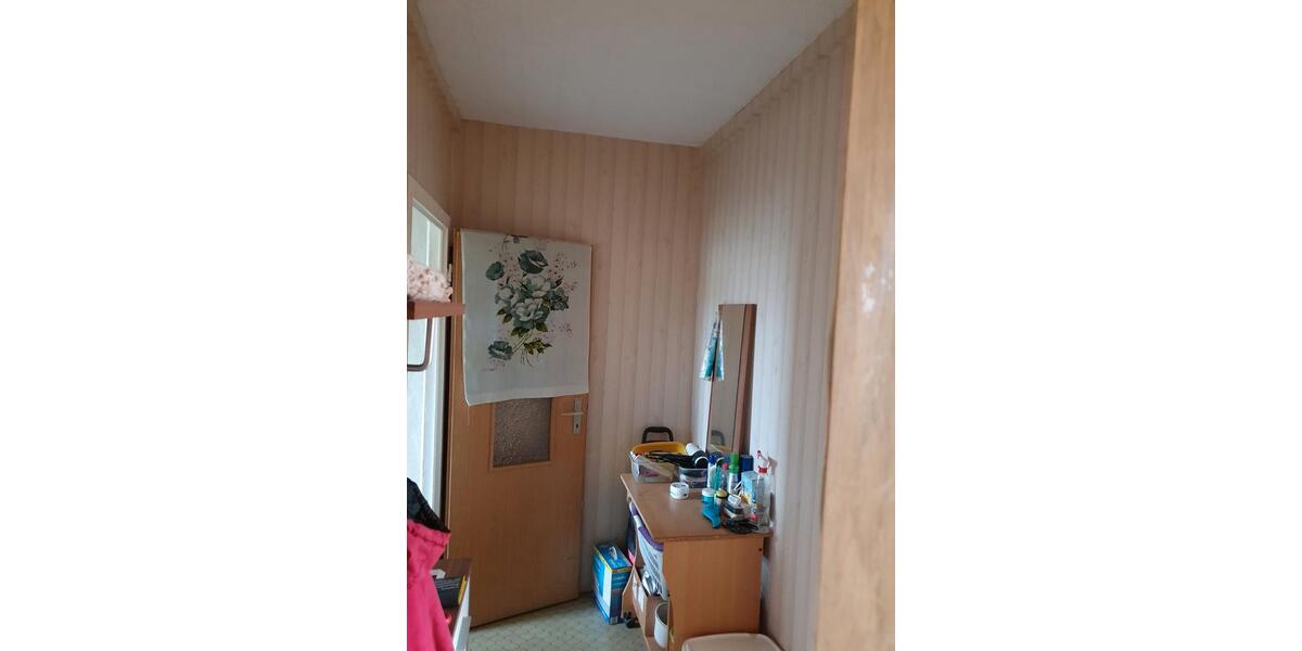 Etagenwohnung Hildburghausen - 2 Zimmer, 45 m&sup2;, 310&euro; | Angebot:26384244