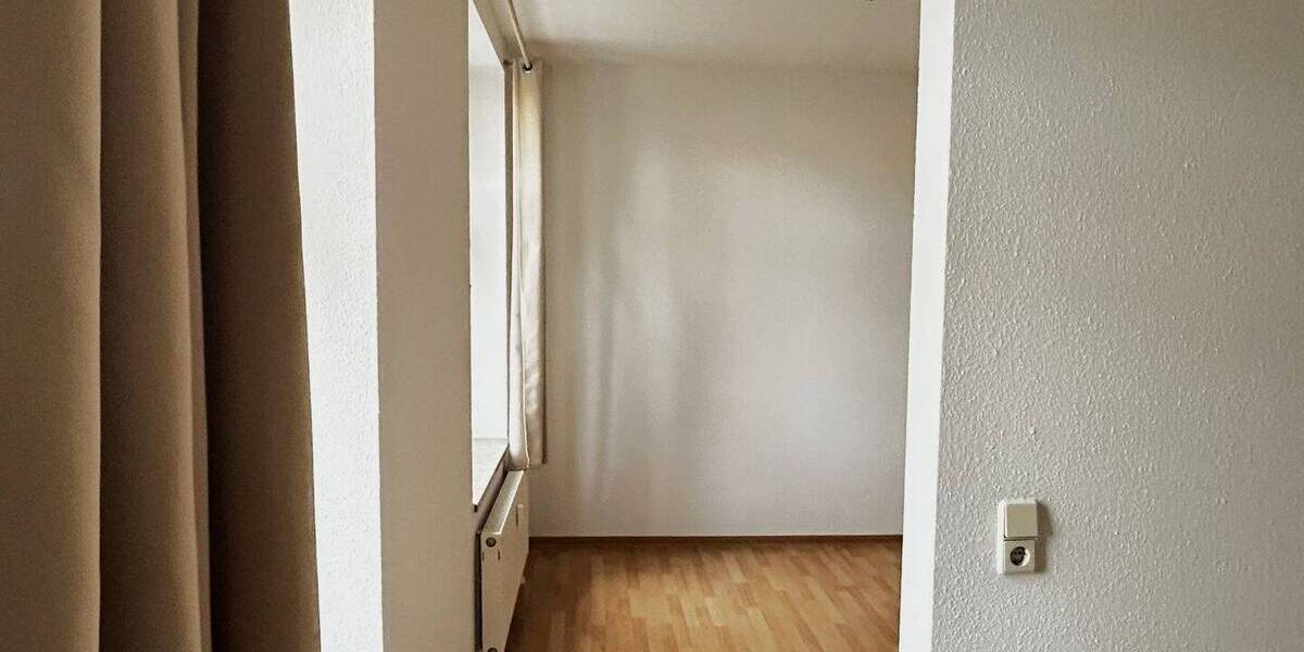Etagenwohnung Glauchau - 1 Zimmer, 36 m&sup2;, 250&euro; | Angebot:26207412