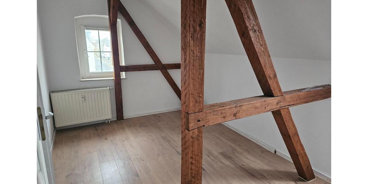 Dachgeschoßwohnung Limbach-Oberfrohna Oberfrohna - 2 Zimmer, 54 m&sup2;, 330&euro; | Angebot:26597859