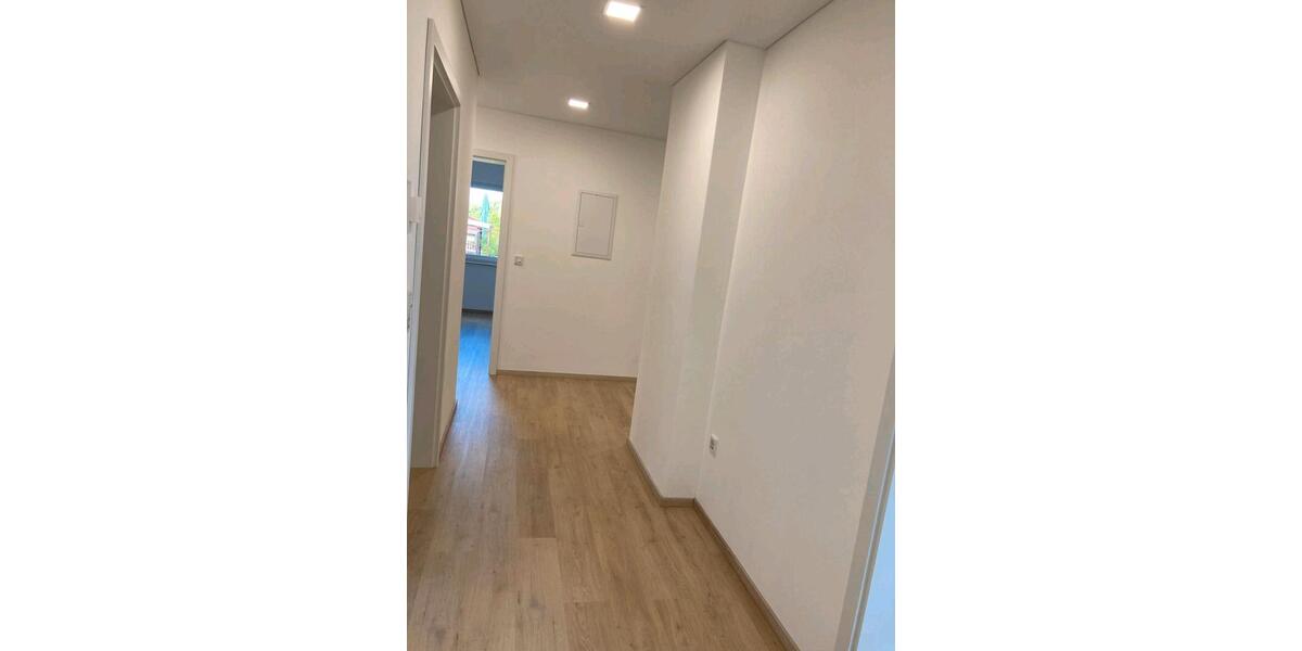 Erdgeschoßwohnung Sulzfeld - 4 Zimmer, 132 m&sup2;, 1.280&euro; | Angebot:26288314