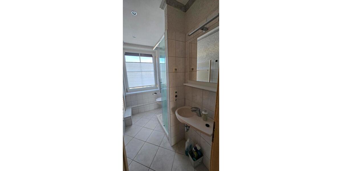 3 Zimmer Wohnung mit Einbauküche 3 zimmer