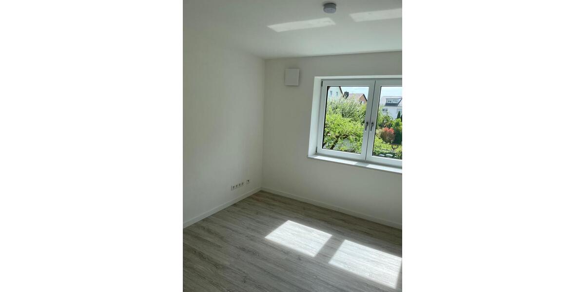 Etagenwohnung Schwandorf - 4 Zimmer, 92 m&sup2;, 950&euro; | Angebot:26459621