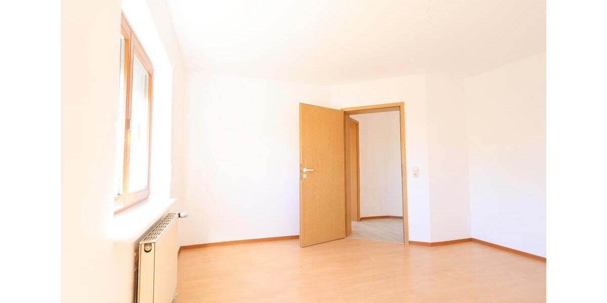 Etagenwohnung Hardheim - 4 Zimmer, 110 m&sup2;, 900&euro; | Angebot:26126150