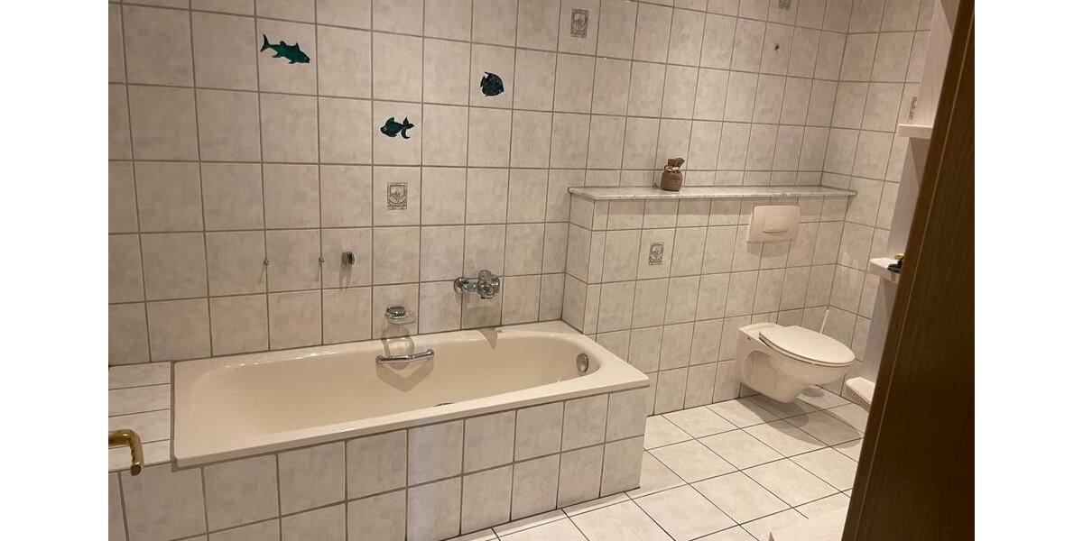 Einfamilienhaus Hofgeismar - 6 Zimmer, 240 m&sup2;, 1.500&euro; | Angebot:23330315