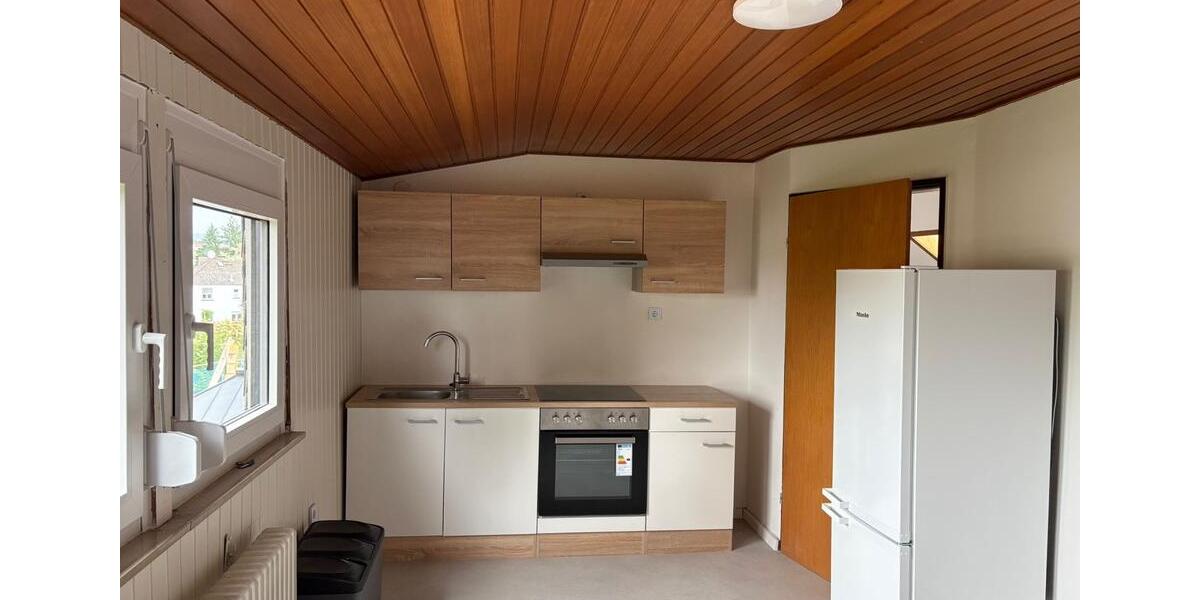 Dachgeschoßwohnung Wiesbaden Biebrich - 2 Zimmer, 60 m&sup2;, 900&euro; | Angebot:26592076