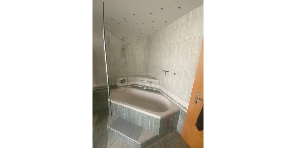 Wohnen auf Zeit Nürtingen - 7 Zimmer, 20 m&sup2;, 545&euro; | Angebot:26342228