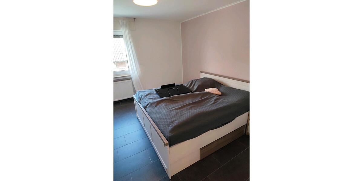 Etagenwohnung Halle - 4 Zimmer, 96 m&sup2;, 950&euro; | Angebot:25831655