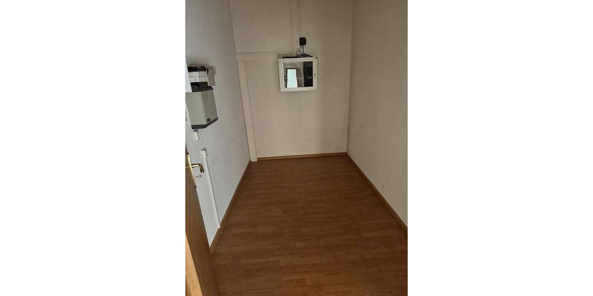 Gewerbeobjekt Oschatz - 9 Zimmer, 232 m&sup2;, 2.000&euro; | Angebot:25666800