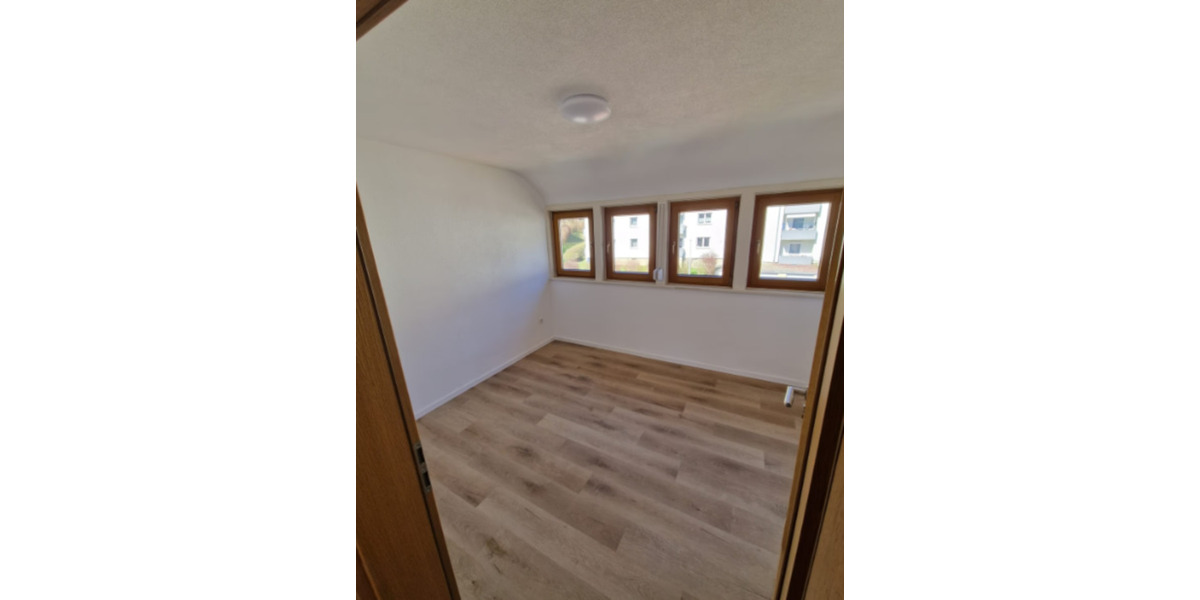 Dachgeschoßwohnung Albstadt - 3 Zimmer, 700&euro; | Angebot:23183922