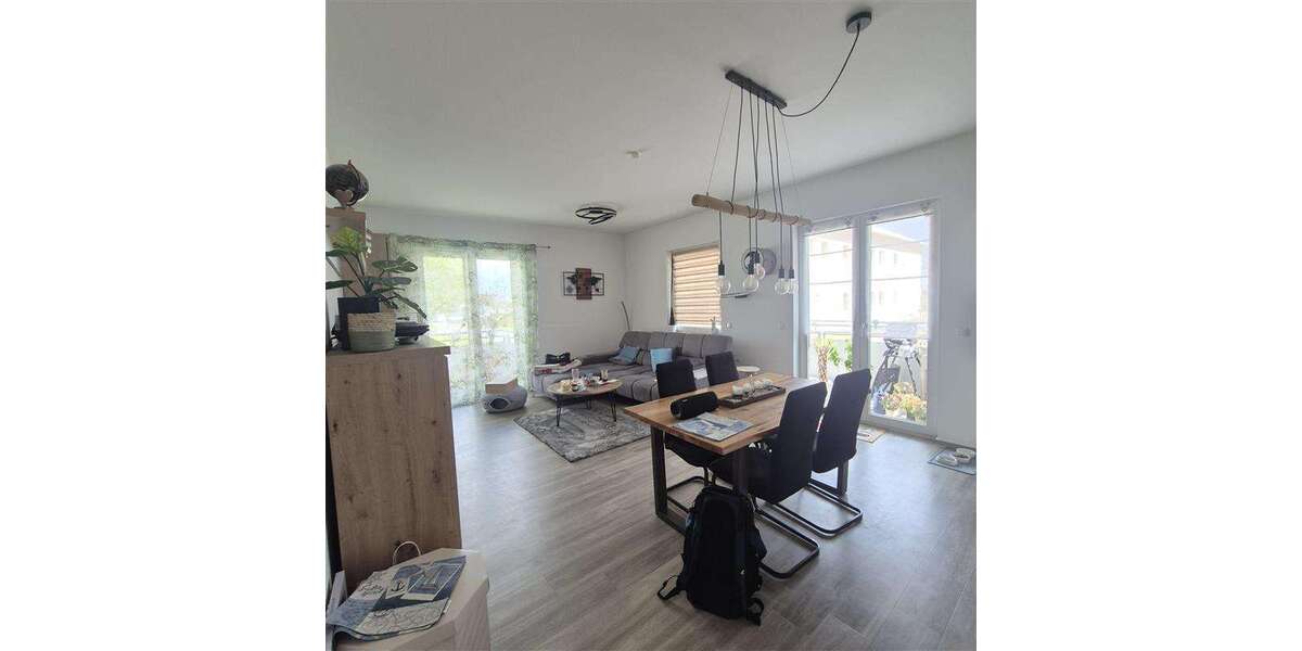 Etagenwohnung Stralsund Süd - 3 Zimmer, 100 m&sup2;, 1.000&euro; | Angebot:26550297