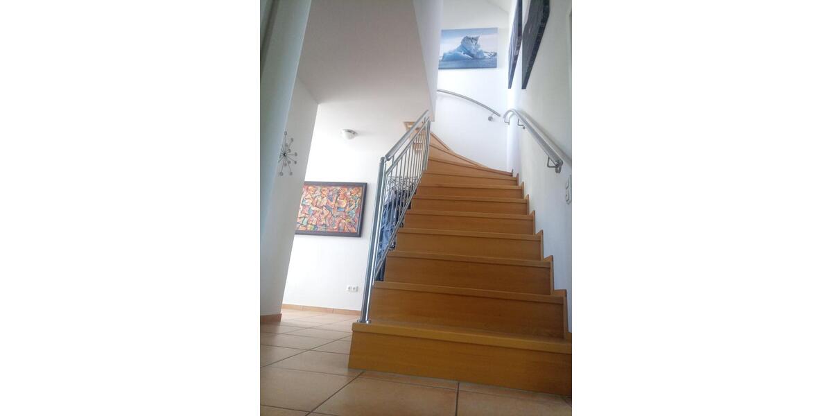 Dachgeschoßwohnung Runkel - 3 Zimmer, 105 m&sup2;, 1.365&euro; | Angebot:26041308