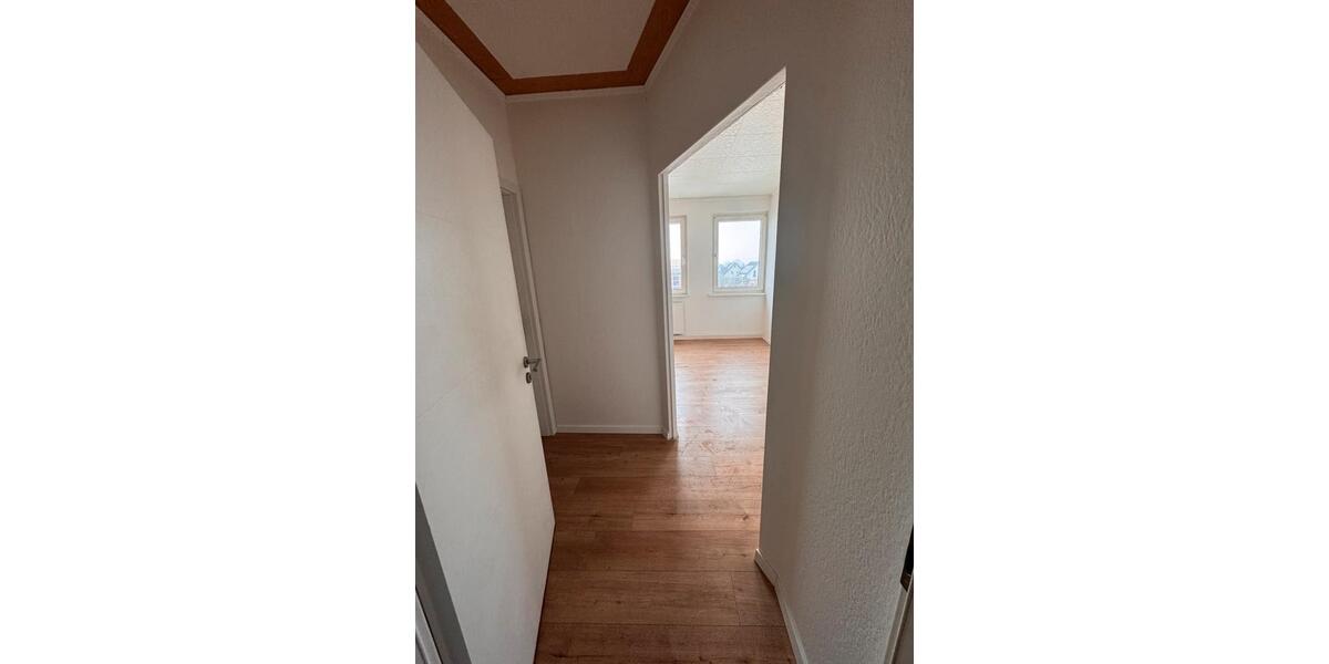 Dachgeschoßwohnung Lübbecke - 4 Zimmer, 100 m&sup2;, 670&euro; | Angebot:25045406