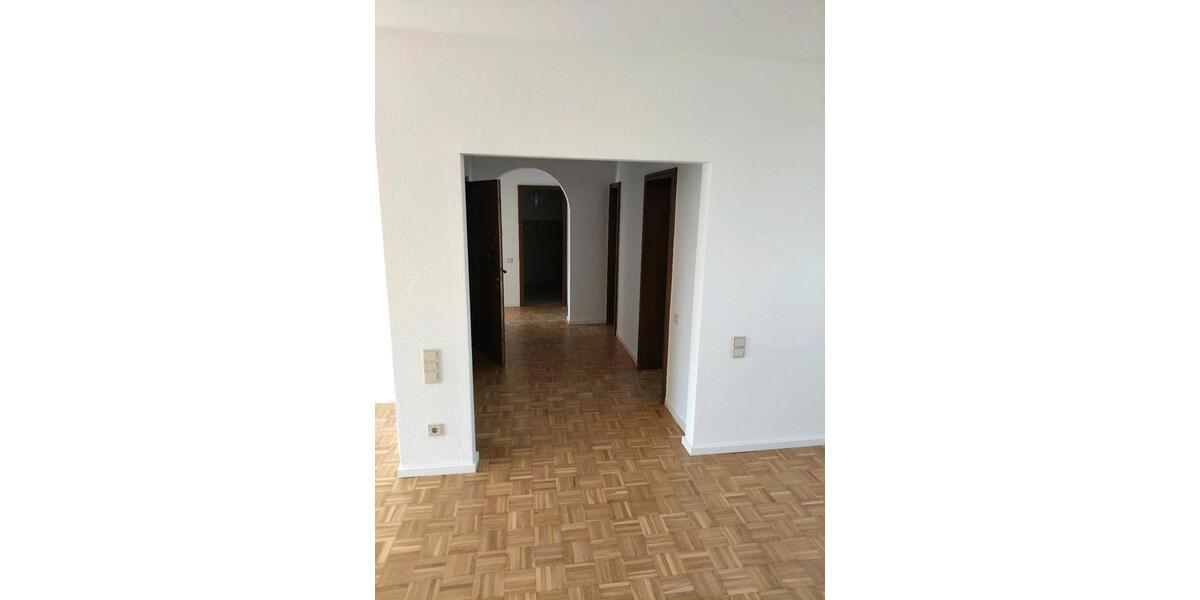 Dachgeschoßwohnung Hilden - 3 Zimmer, 120 m&sup2;, 1.900&euro; | Angebot:26336396