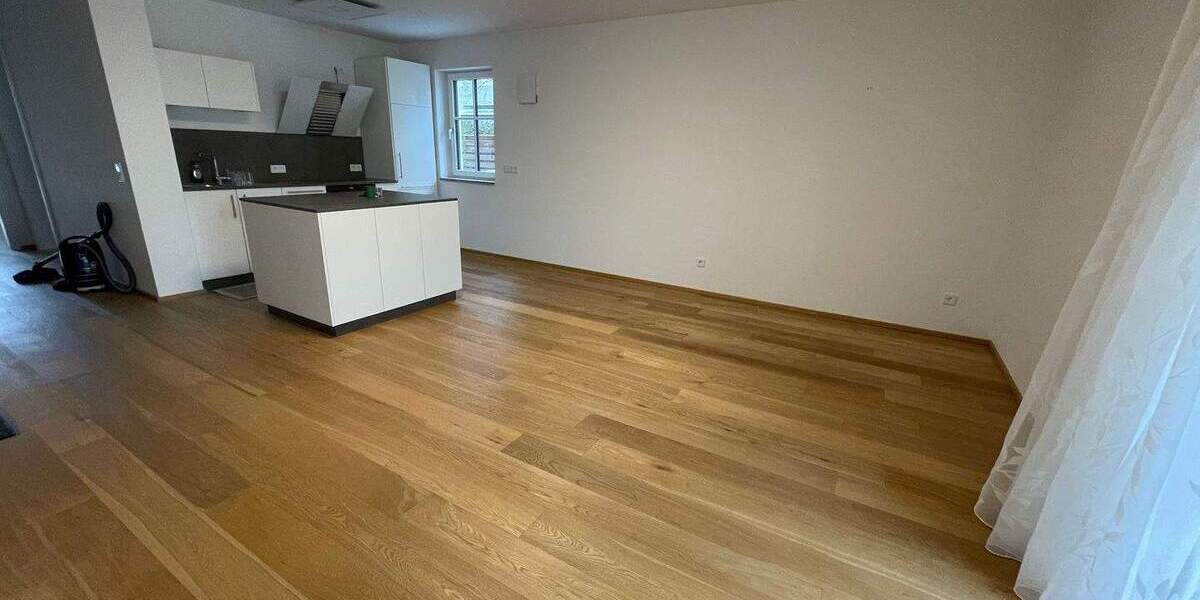 Terrassenwohnung München Thalk.Obersendl.-Forsten-Fürstenr.-Solln - 3 Zimmer, 97 m&sup2;, 2.500&euro; | Angebot:25661093