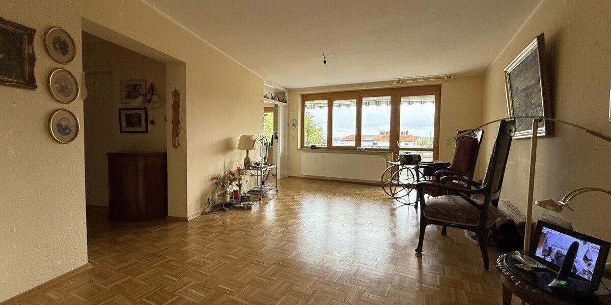 Großzügige Wohnung in perfekter Crailsheimer Lage ab sofort frei! 3 zimmer